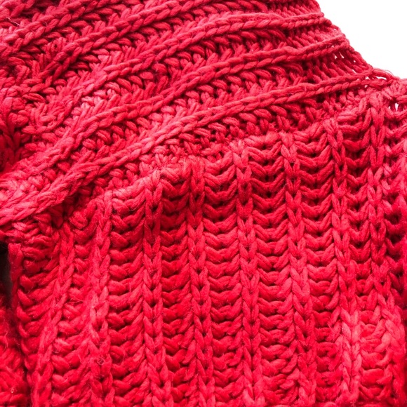 Cropped Chunky Knit Sweater - Picture 2 of 2